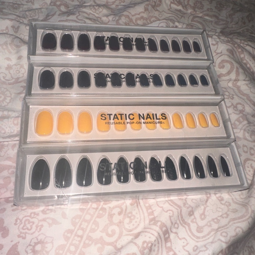 Static Nails Reusable Pop-On Manicure Set